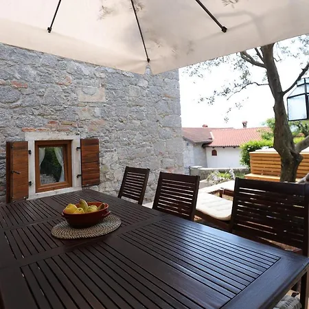 Villa Fani With Jacuzzi Ičići