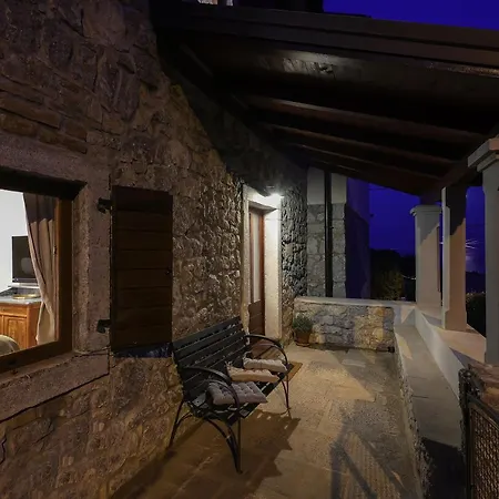 Villa Fani With Jacuzzi Ičići