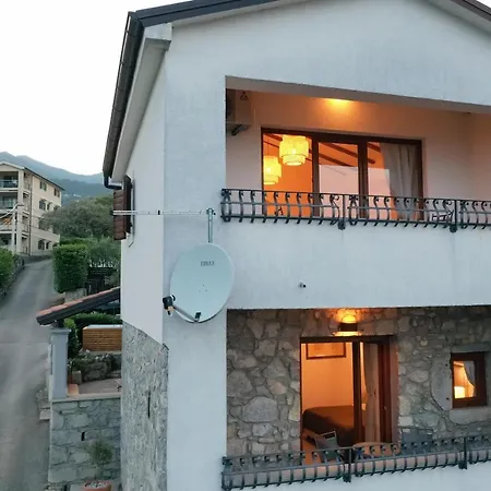 Villa Fani With Jacuzzi
